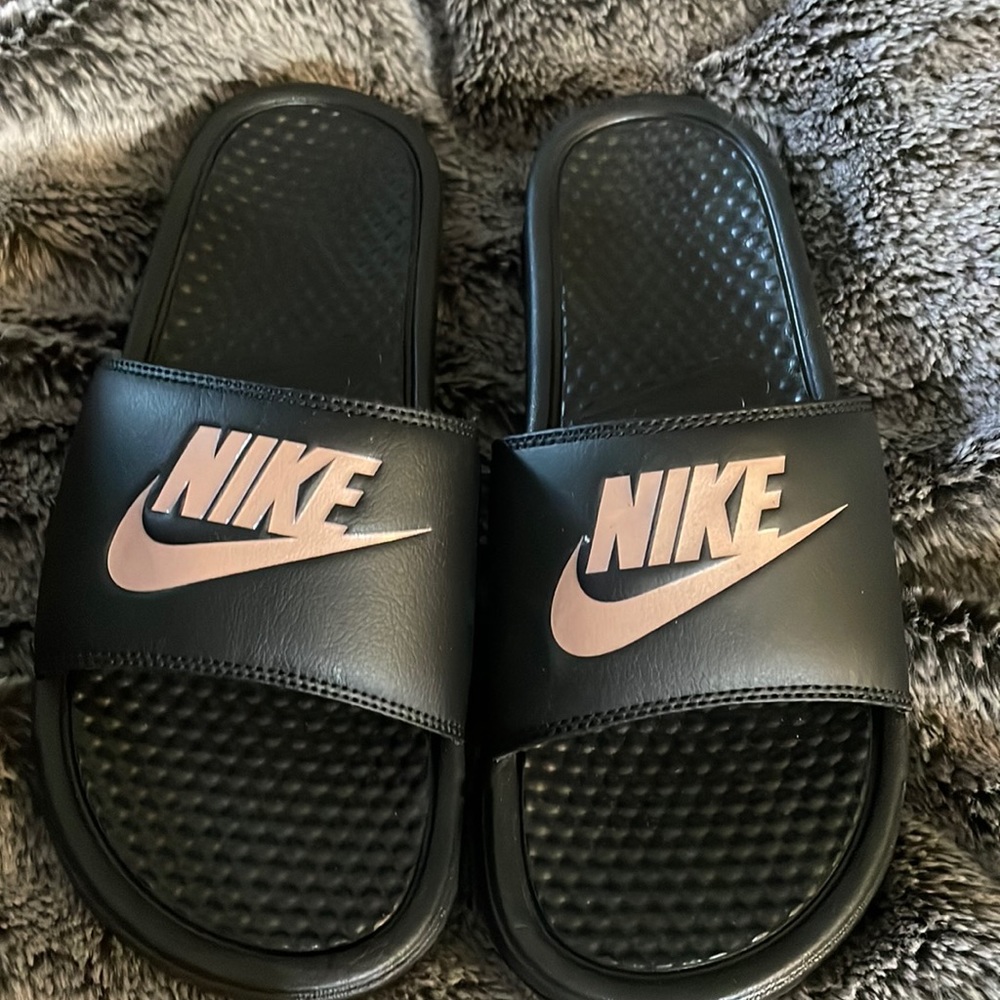 Nike slides